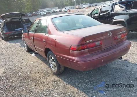 1999 Toyota Camry Le from USA, damaged, VIN 4T1BG22K7XU611639
